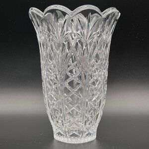 Vintage Crystal Cut Glass Vase Scalloped Edge Diamond Floral Pineapple Design 7"